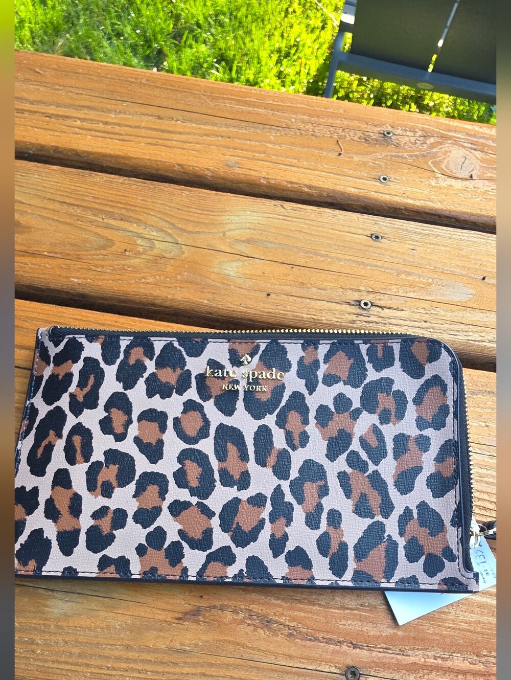 Kate Spade, Lucy Leopard Medium L Zip Wristlet, NWT